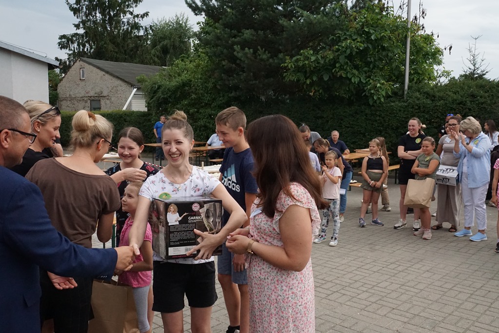 Piknik Rodzinny  w Pątnowie Legnickim: Konkurs lepienia pierogów