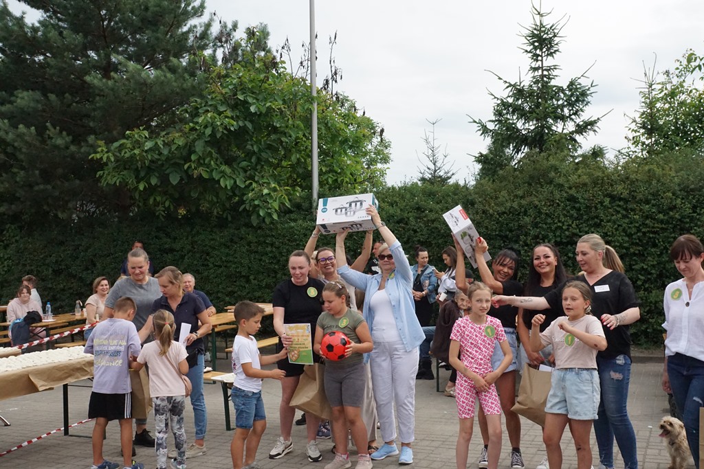 Piknik Rodzinny  w Pątnowie Legnickim: Konkurs lepienia pierogów