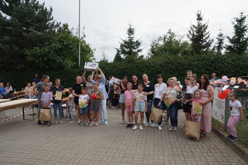 Piknik Rodzinny  w Pątnowie Legnickim: Konkurs lepienia pierogów