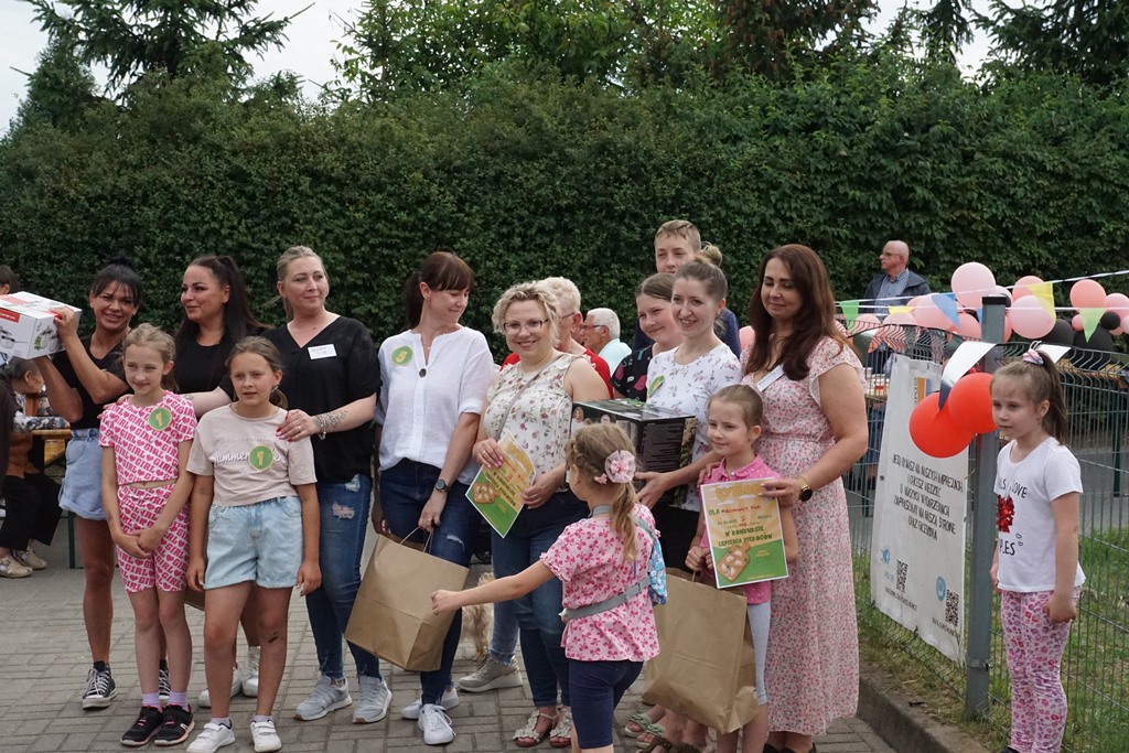 Piknik Rodzinny  w Pątnowie Legnickim: Konkurs lepienia pierogów