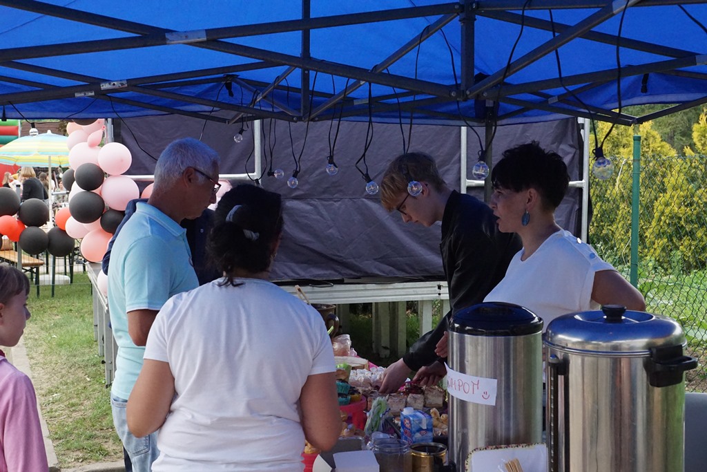 Piknik Rodzinny  w Pątnowie Legnickim: Konkurs lepienia pierogów