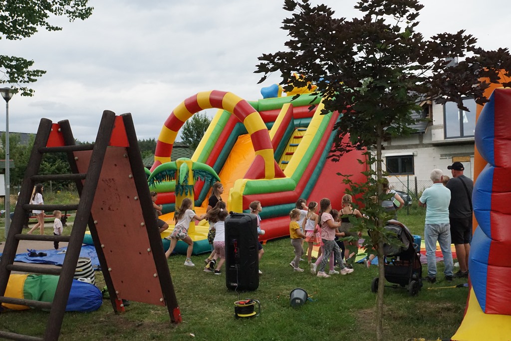 Piknik Rodzinny  w Pątnowie Legnickim: Konkurs lepienia pierogów