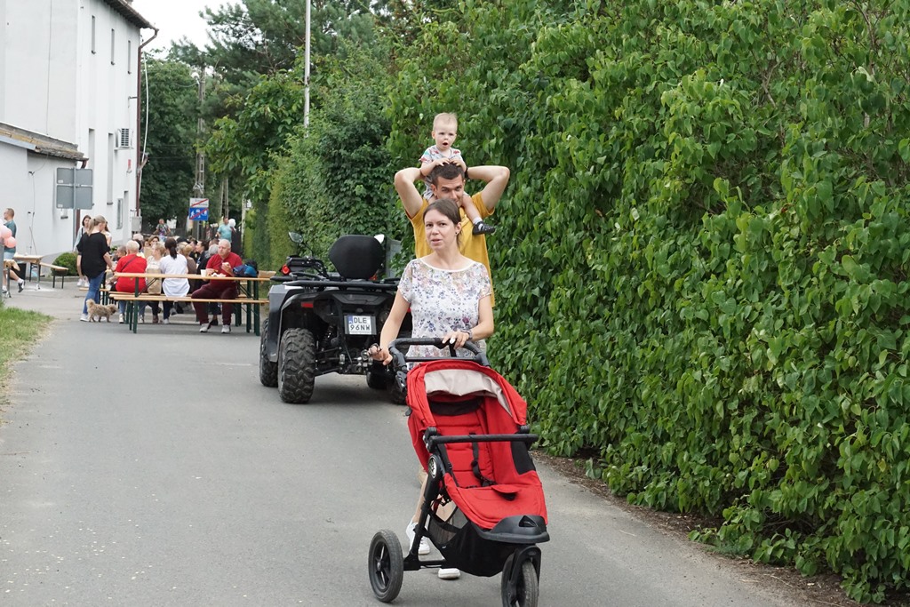 Piknik Rodzinny  w Pątnowie Legnickim: Konkurs lepienia pierogów