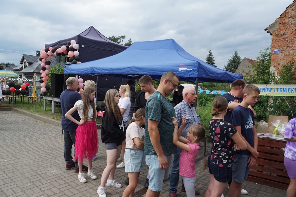 Piknik Rodzinny  w Pątnowie Legnickim: Konkurs lepienia pierogów