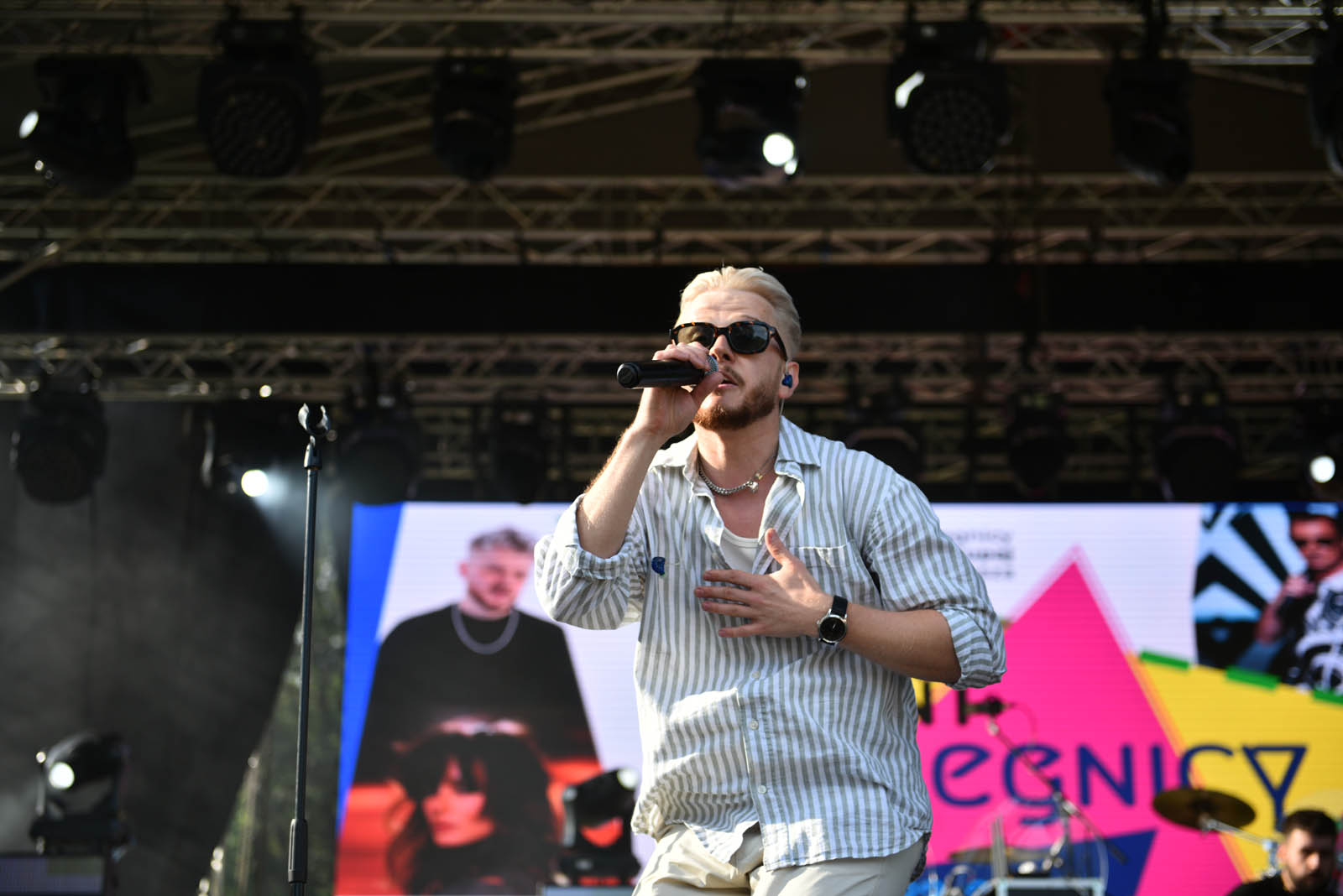 B.R.O. i muzyczno-taneczny szał przed sceną