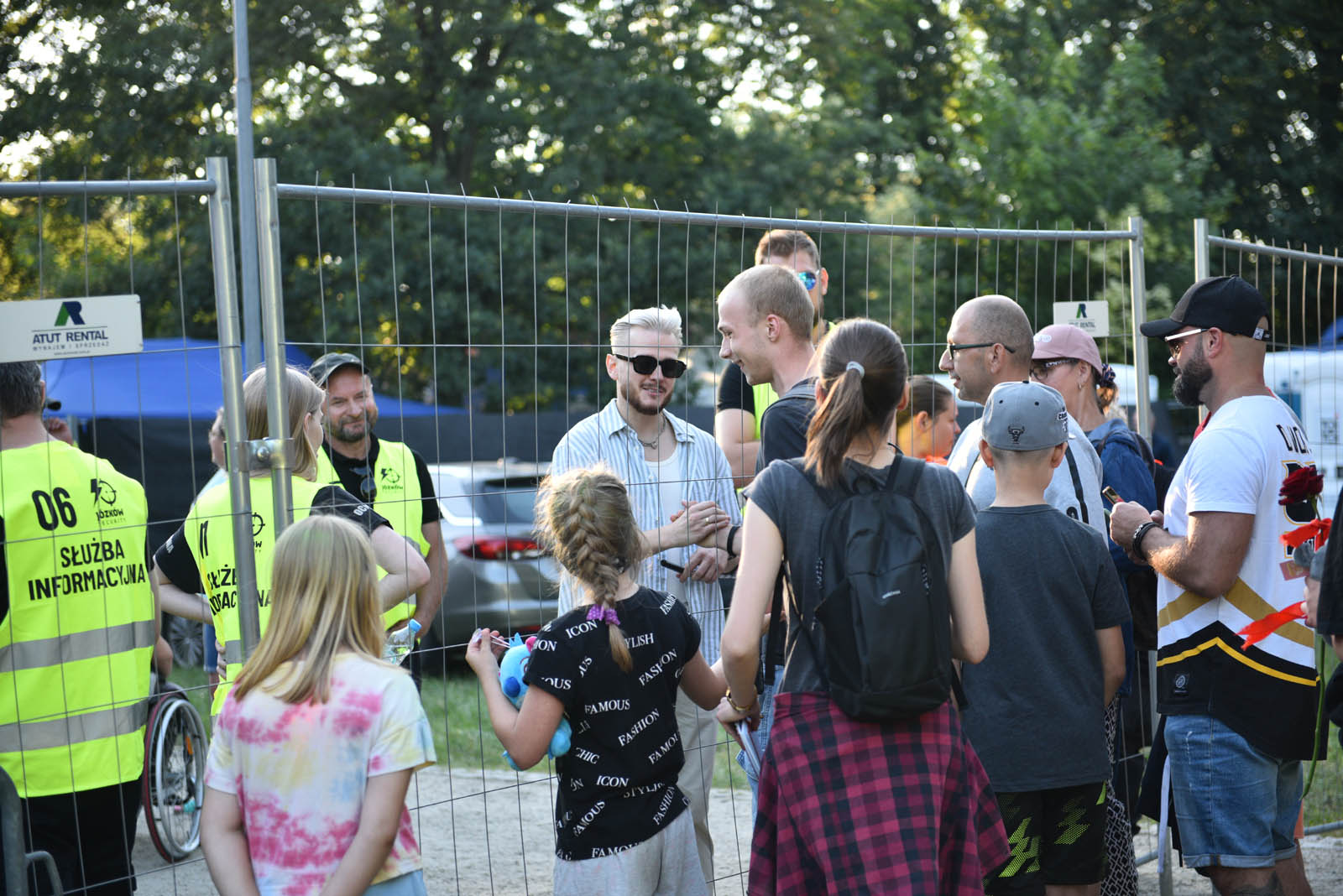 B.R.O. i muzyczno-taneczny szał przed sceną