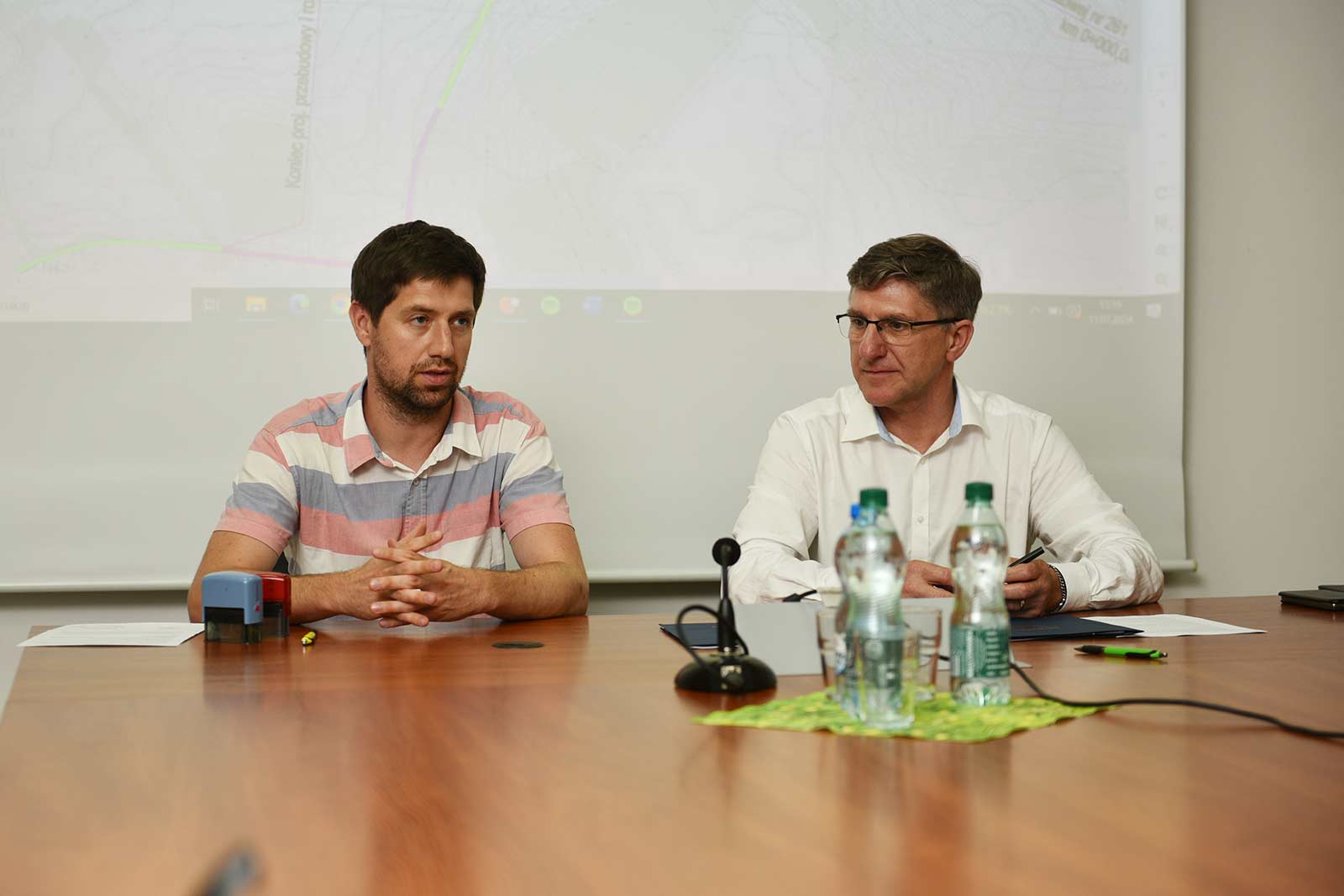 Remonty dróg w powiecie legnickim: Umowy podpisane      
