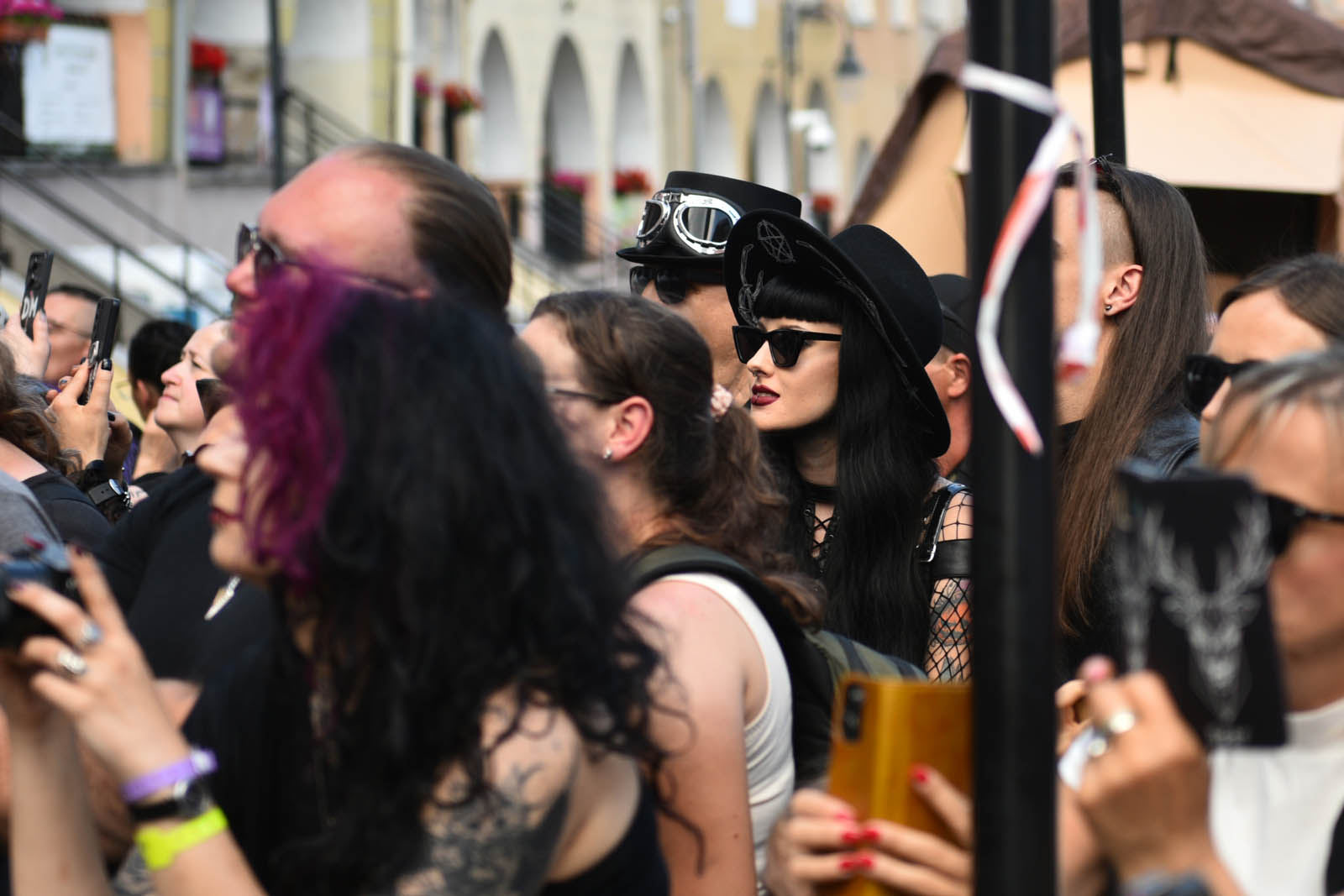Castle Party: Pokaz mody alternatywnej na rynku w Bolkowie