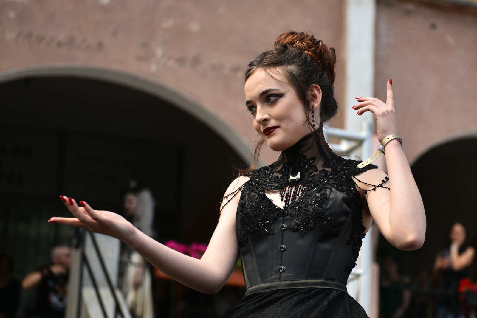 Castle Party: Pokaz mody alternatywnej na rynku w Bolkowie