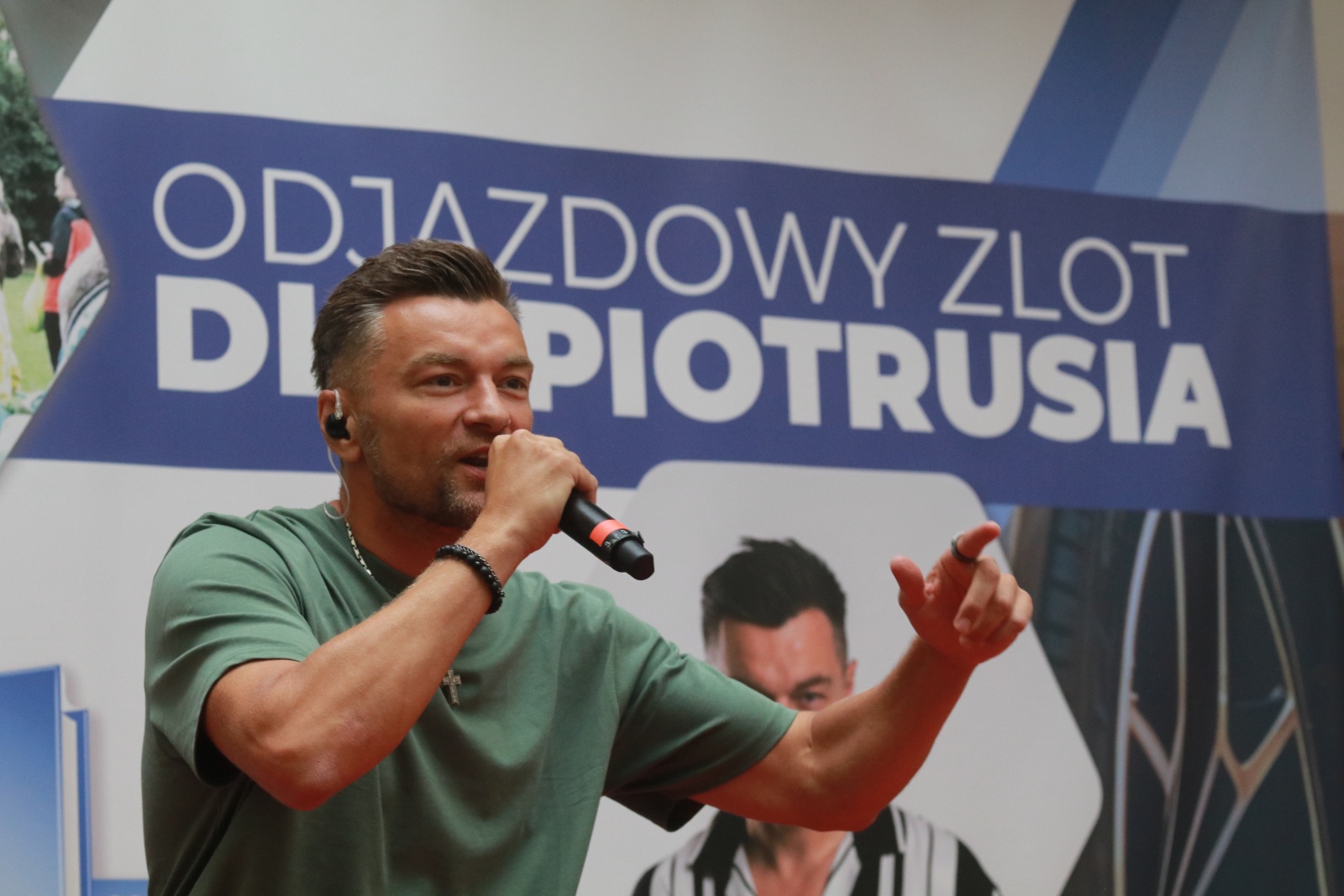 Akcja Pomocy dla Piotrusia Kozyry: Gwiazdy w Galerii Piastów