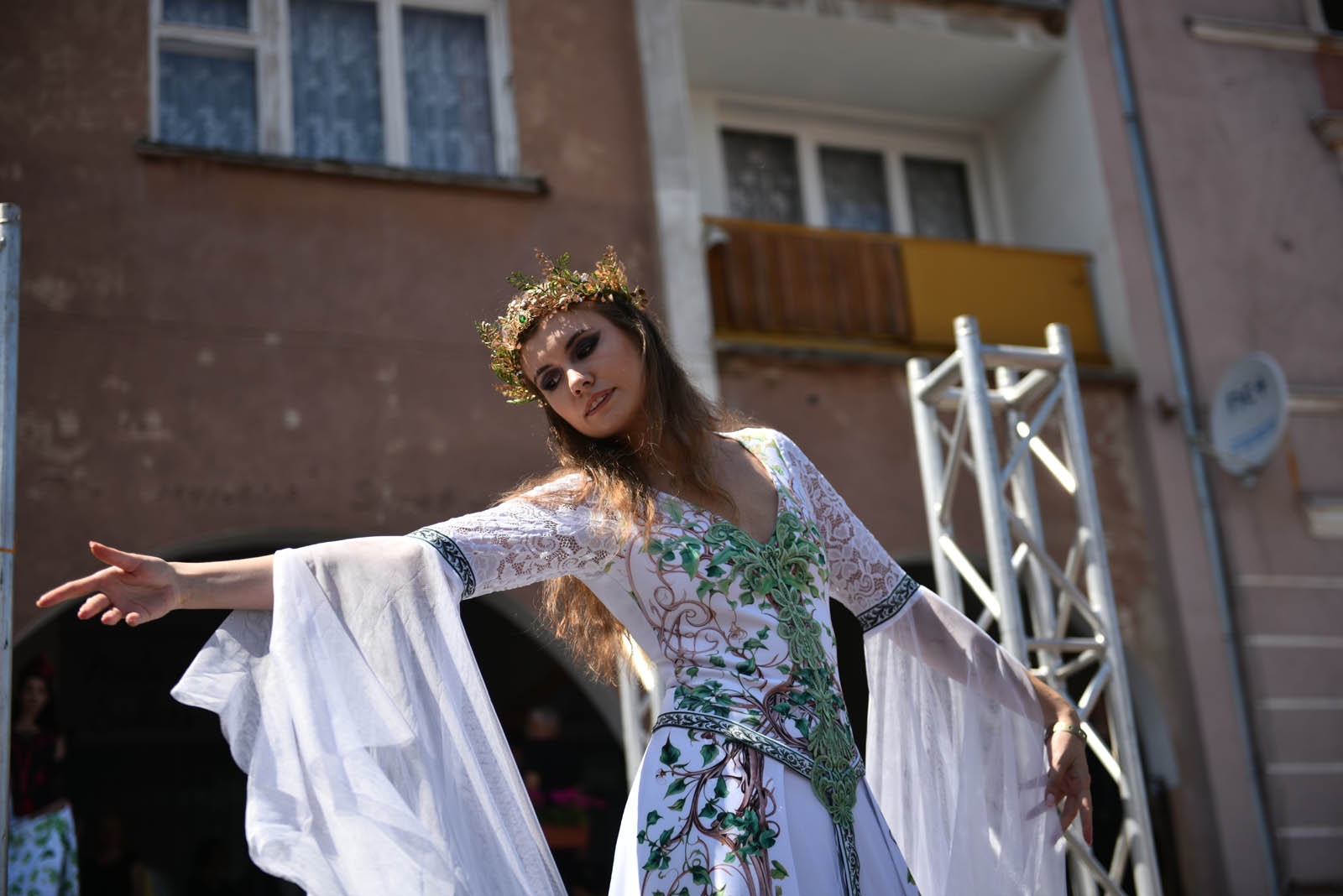 Castle Party: Pokaz mody alternatywnej na rynku w Bolkowie