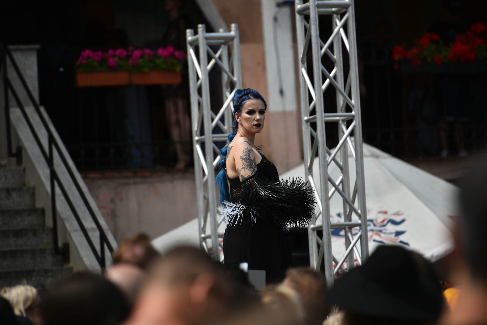 Castle Party: Pokaz mody alternatywnej na rynku w Bolkowie