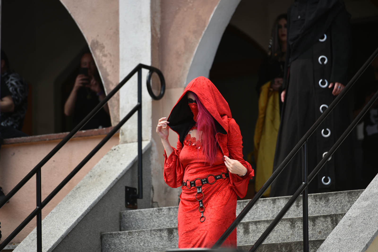Castle Party: Pokaz mody alternatywnej na rynku w Bolkowie