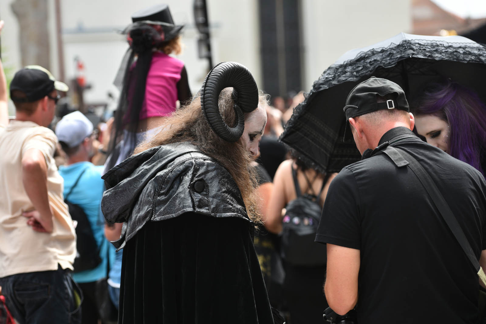 Castle Party: Pokaz mody alternatywnej na rynku w Bolkowie