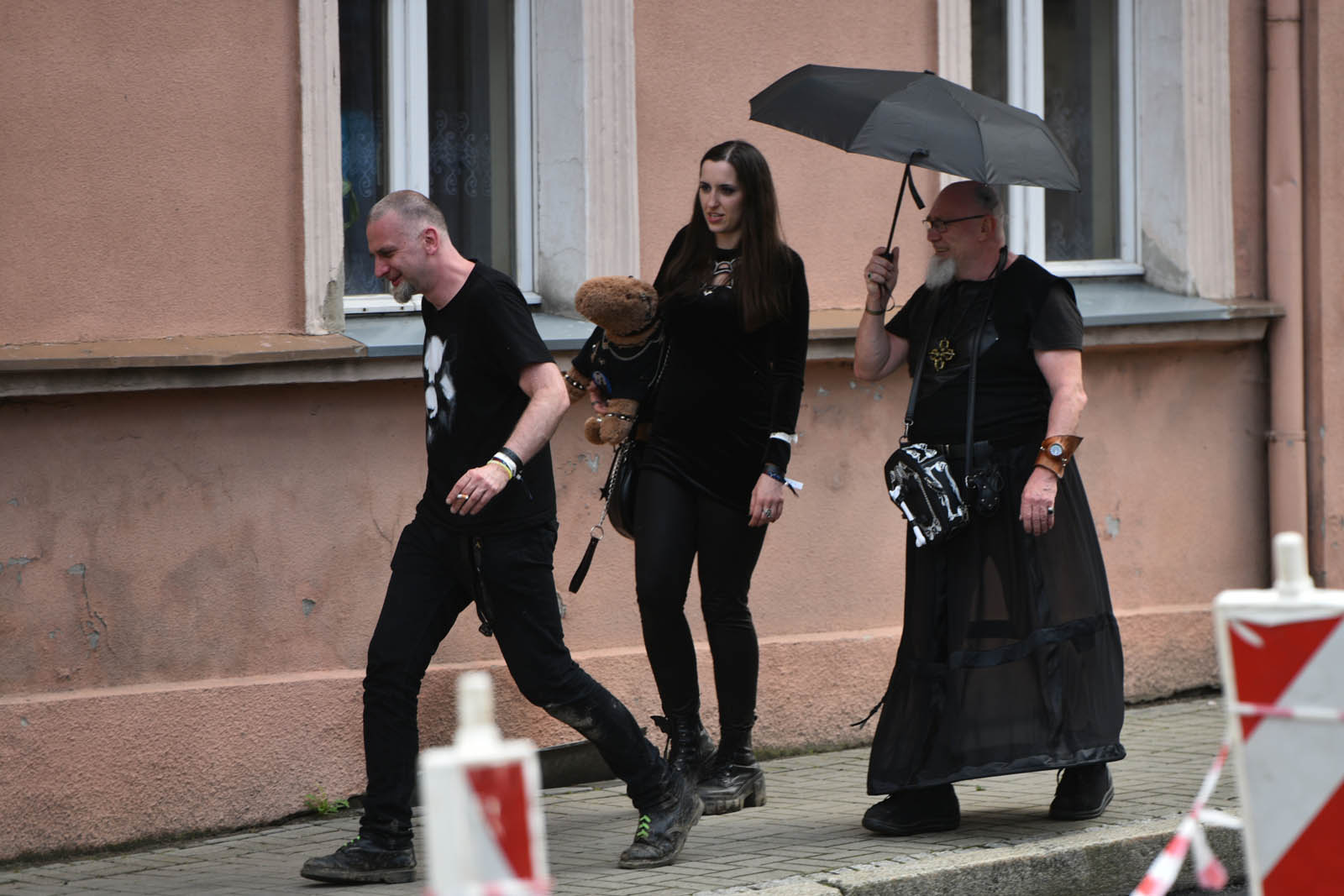 Castle Party: Pokaz mody alternatywnej na rynku w Bolkowie