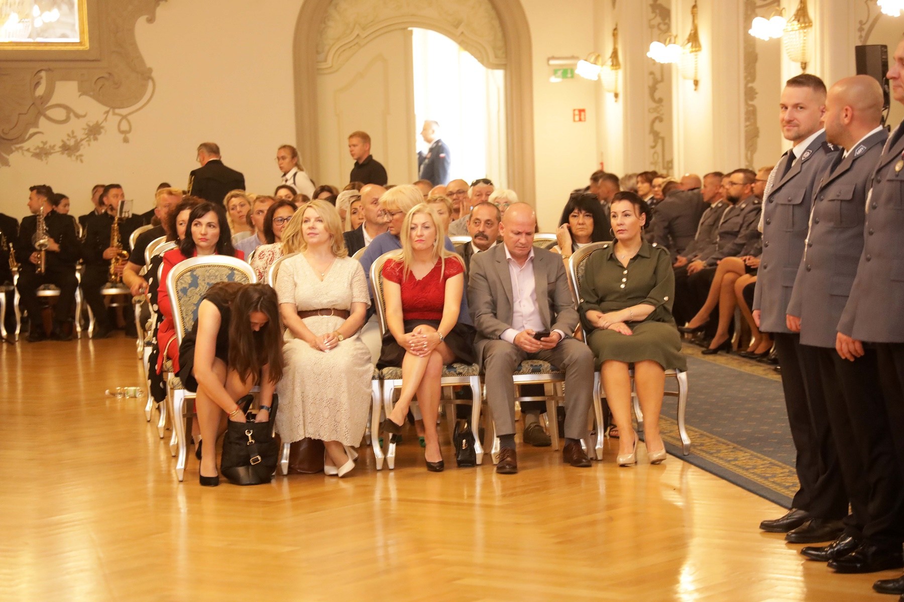 Awanse, odznaczenia i listy gratulacyjne dla policjantów