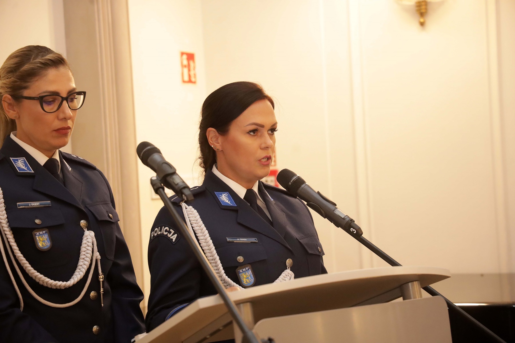 Awanse, odznaczenia i listy gratulacyjne dla policjantów