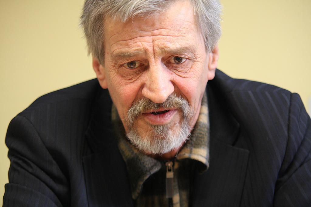 Kazimierz Hałaszyński i jego działalność w obiektywie Lca.pl