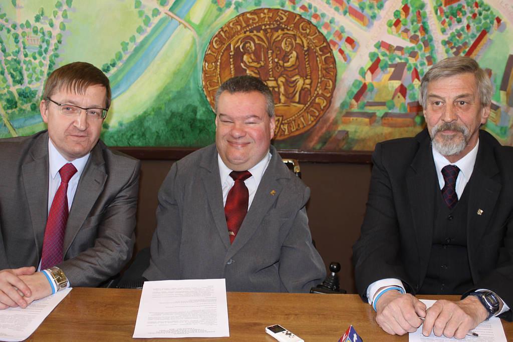 Kazimierz Hałaszyński i jego działalność w obiektywie Lca.pl