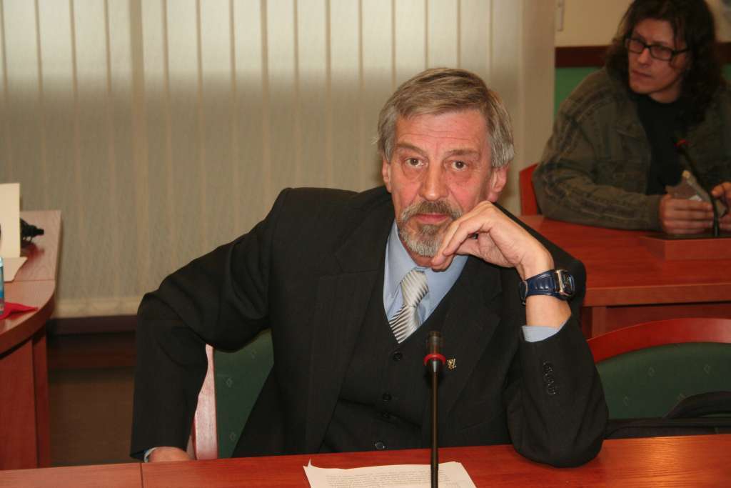 Kazimierz Hałaszyński i jego działalność w obiektywie Lca.pl