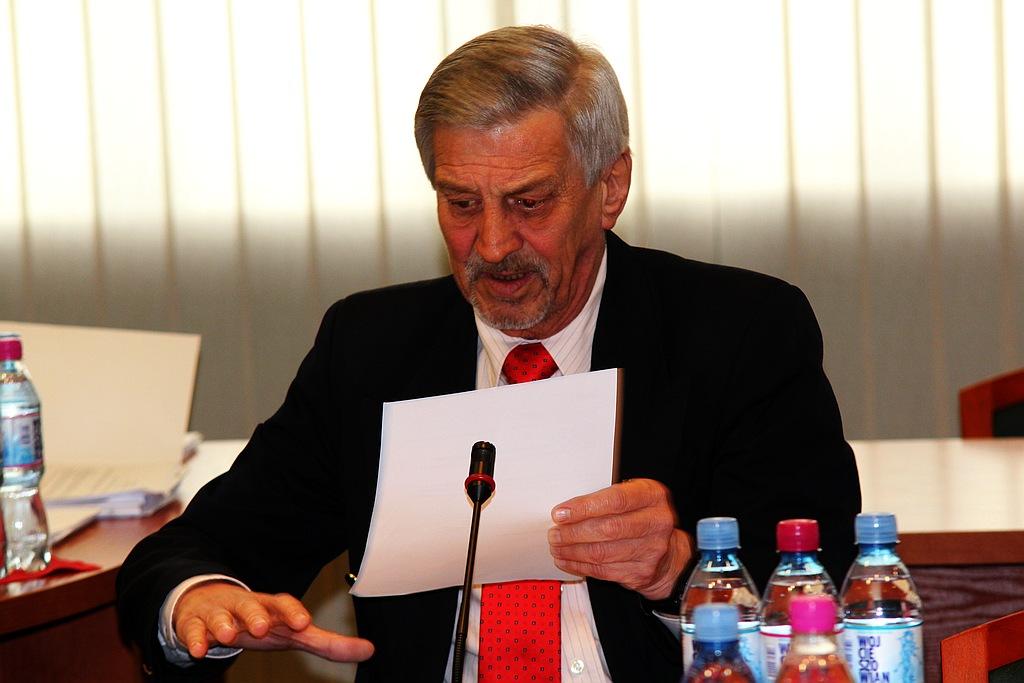 Kazimierz Hałaszyński i jego działalność w obiektywie Lca.pl