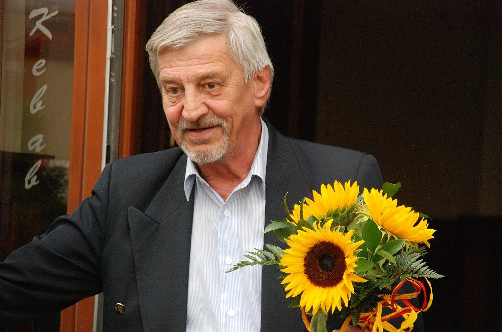 Kazimierz Hałaszyński i jego działalność w obiektywie Lca.pl