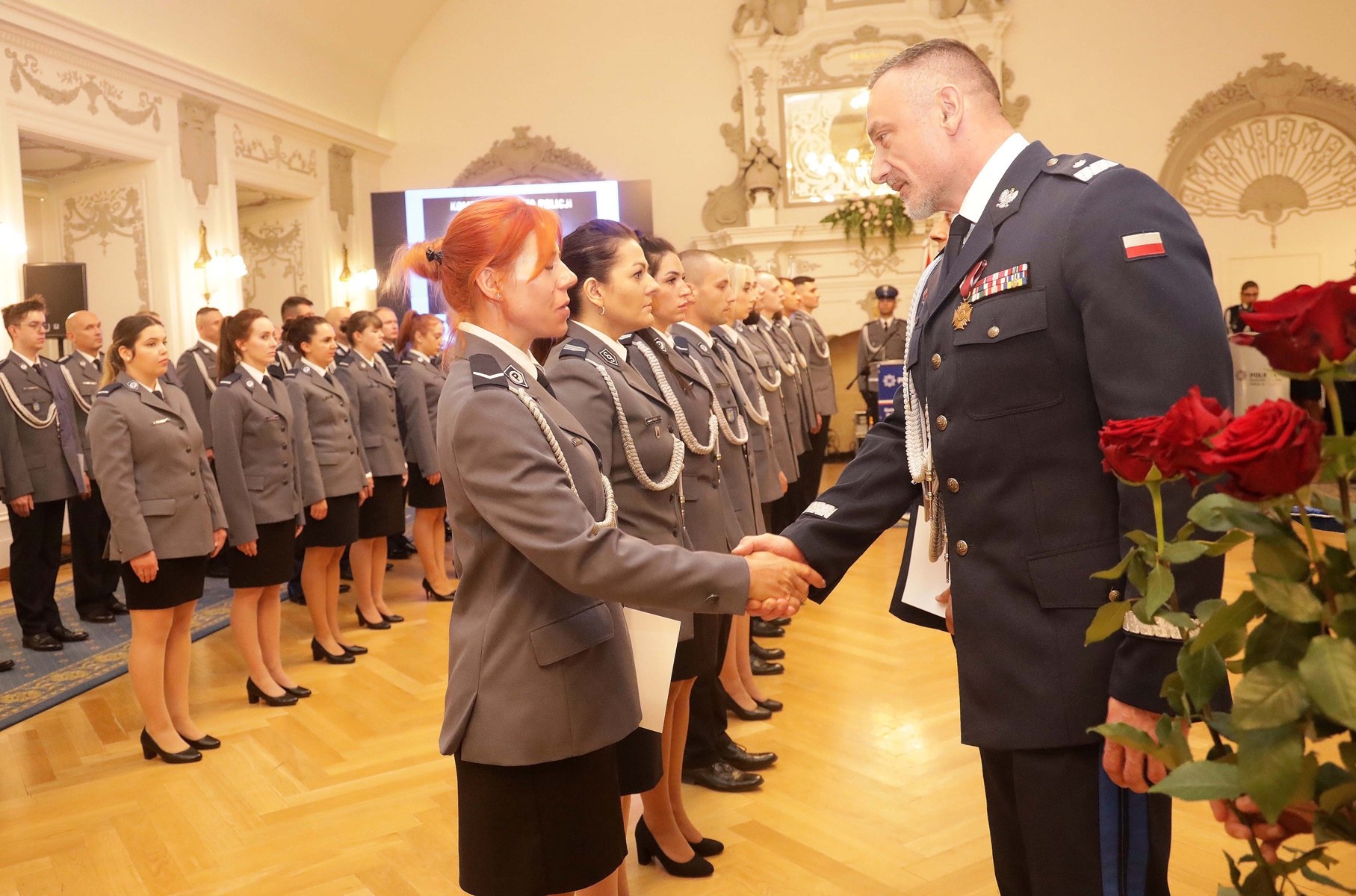 Awanse, odznaczenia i listy gratulacyjne dla policjantów