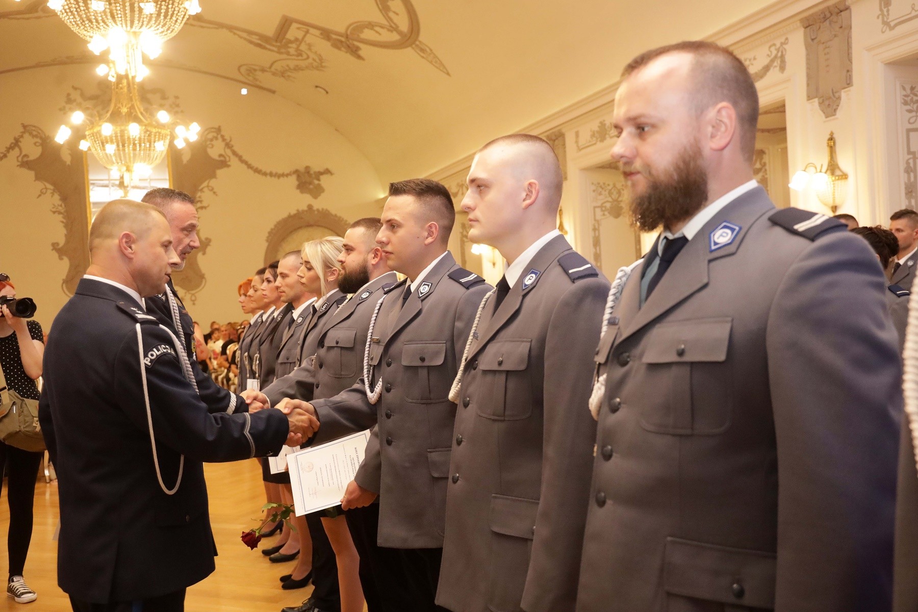 Awanse, odznaczenia i listy gratulacyjne dla policjantów