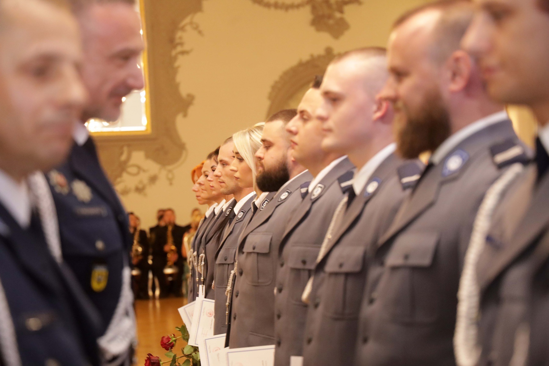 Awanse, odznaczenia i listy gratulacyjne dla policjantów