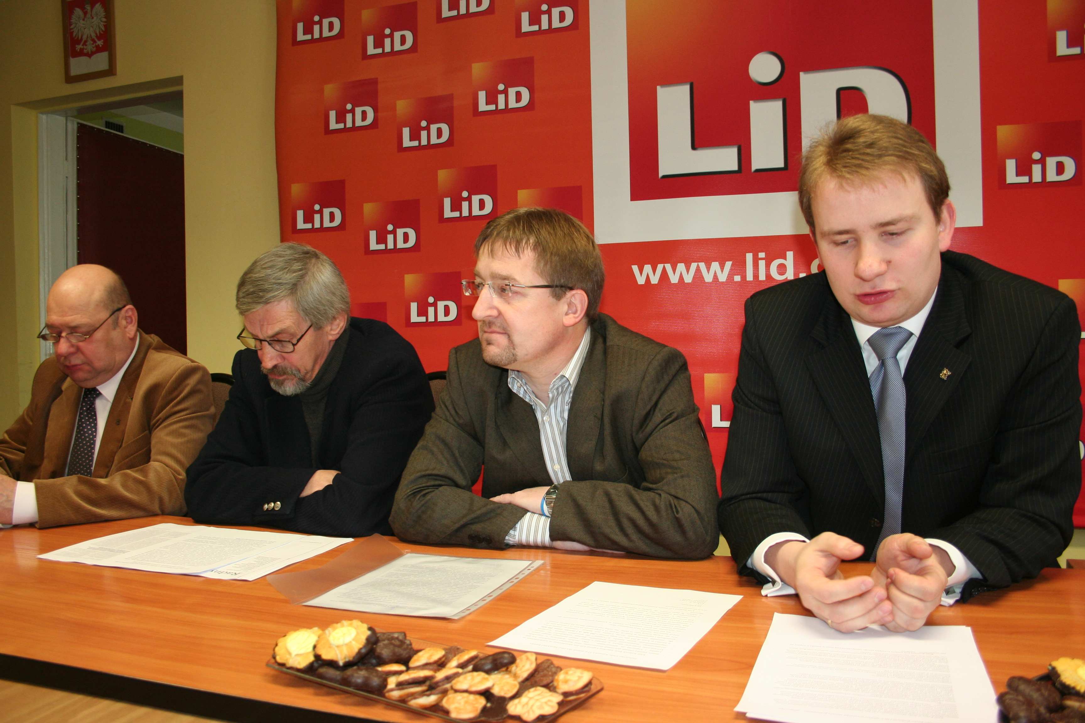 Kazimierz Hałaszyński i jego działalność w obiektywie Lca.pl
