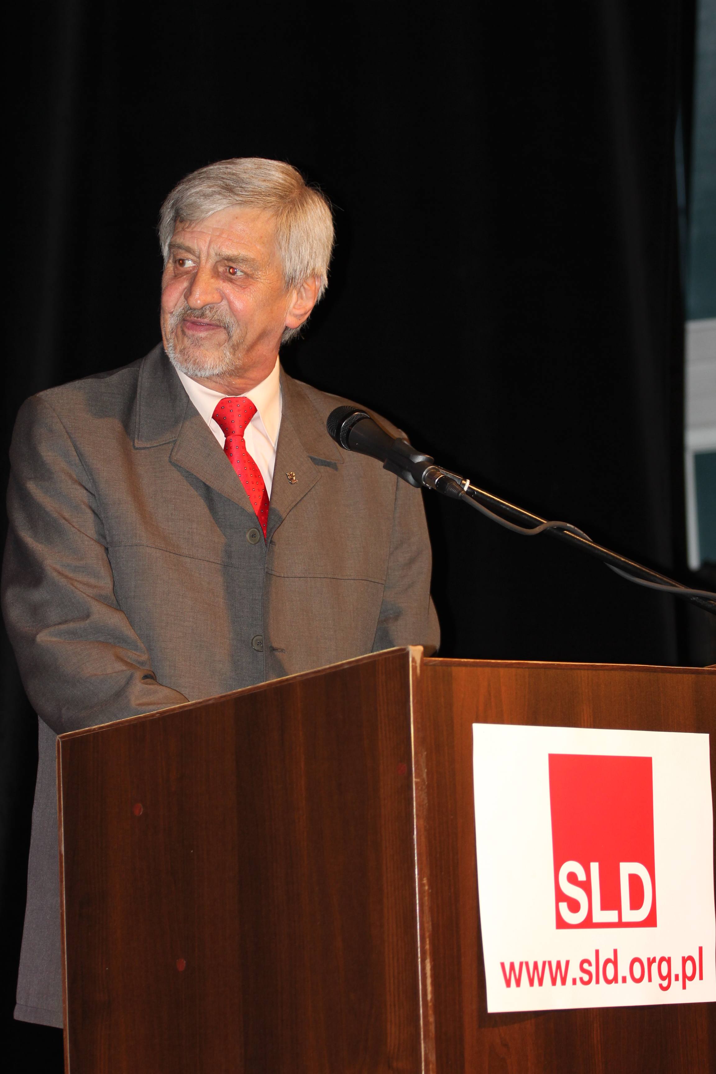 Kazimierz Hałaszyński i jego działalność w obiektywie Lca.pl