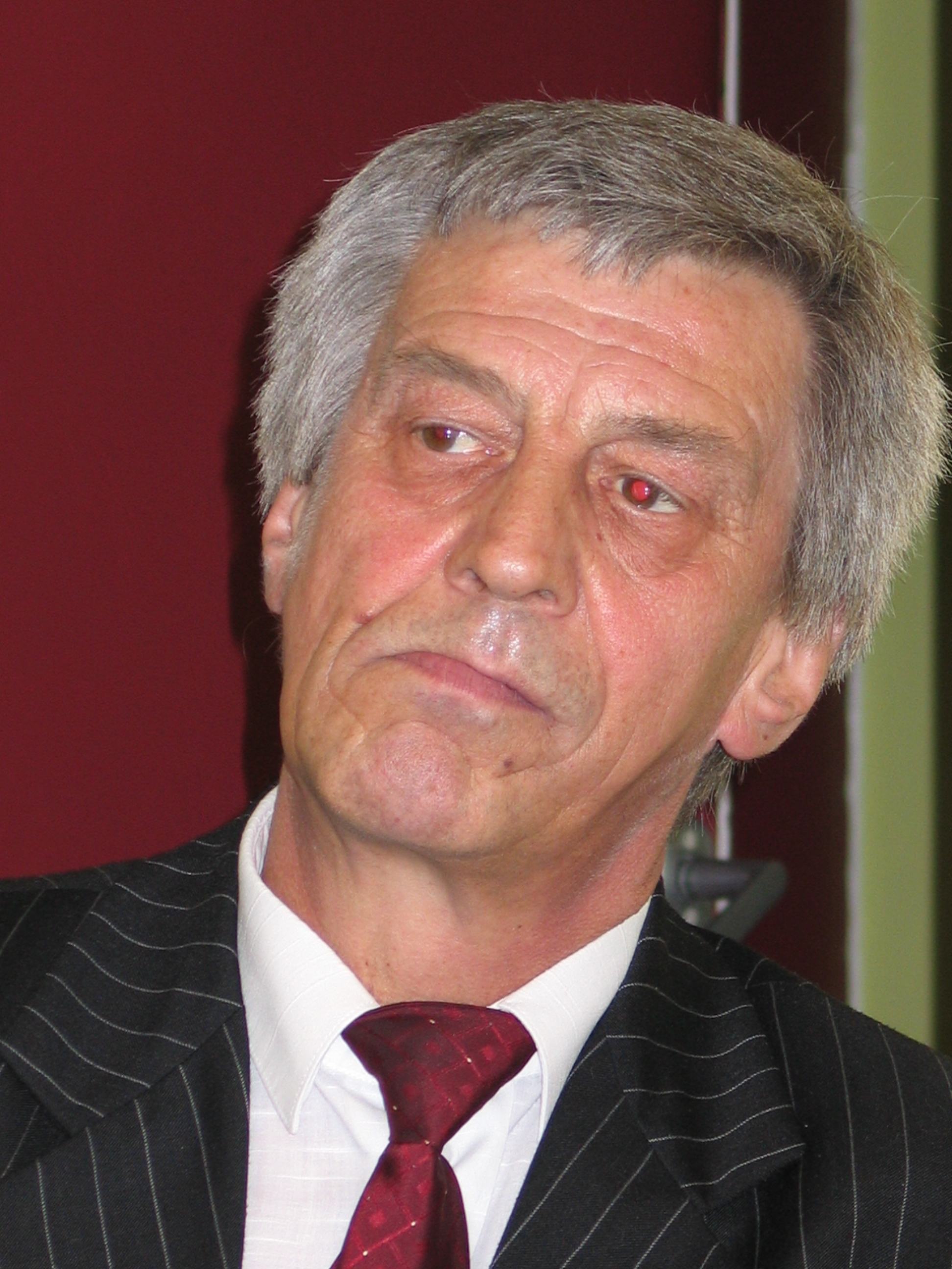 Kazimierz Hałaszyński i jego działalność w obiektywie Lca.pl