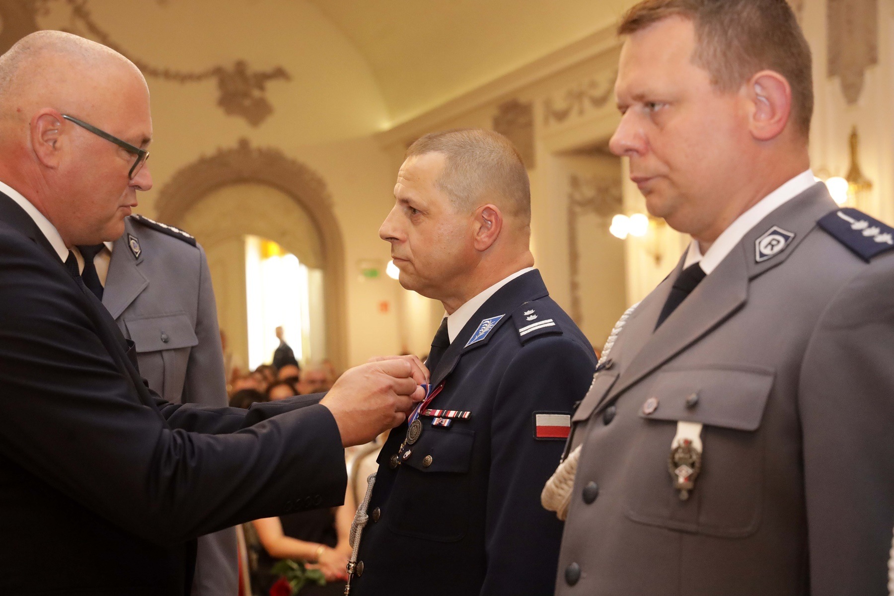 Awanse, odznaczenia i listy gratulacyjne dla policjantów