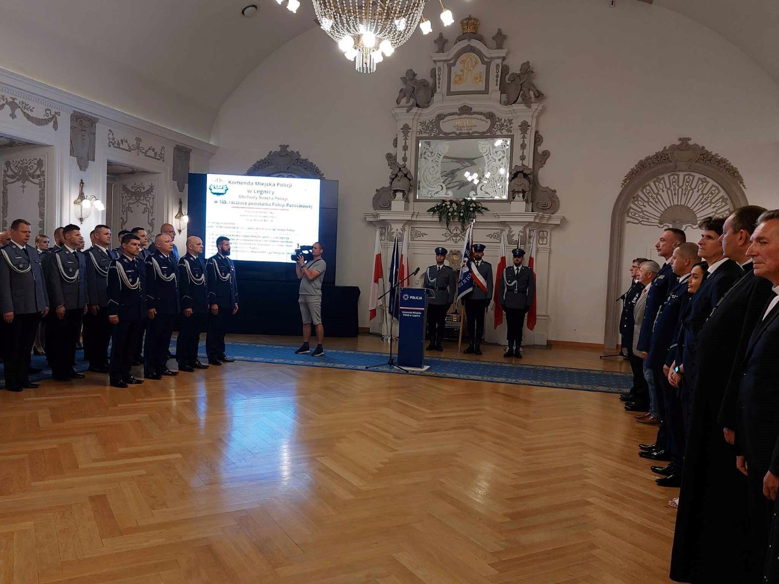 Awanse, odznaczenia i listy gratulacyjne dla policjantów