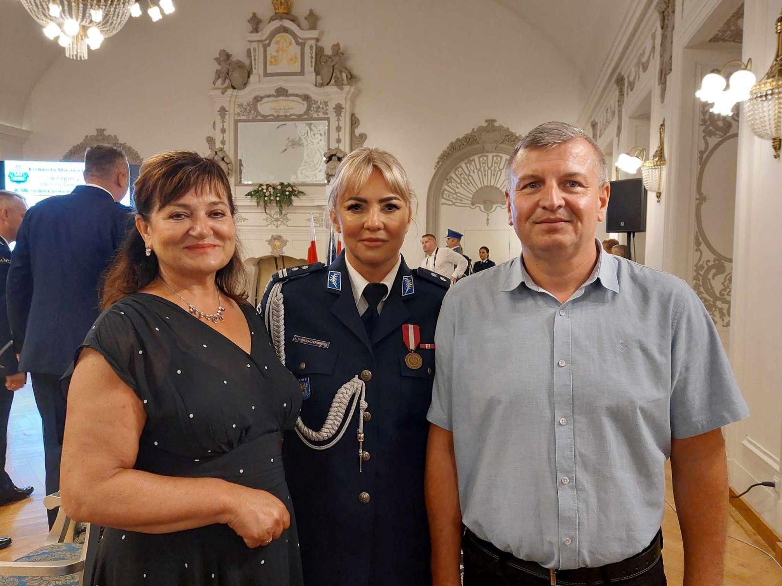 Awanse, odznaczenia i listy gratulacyjne dla policjantów