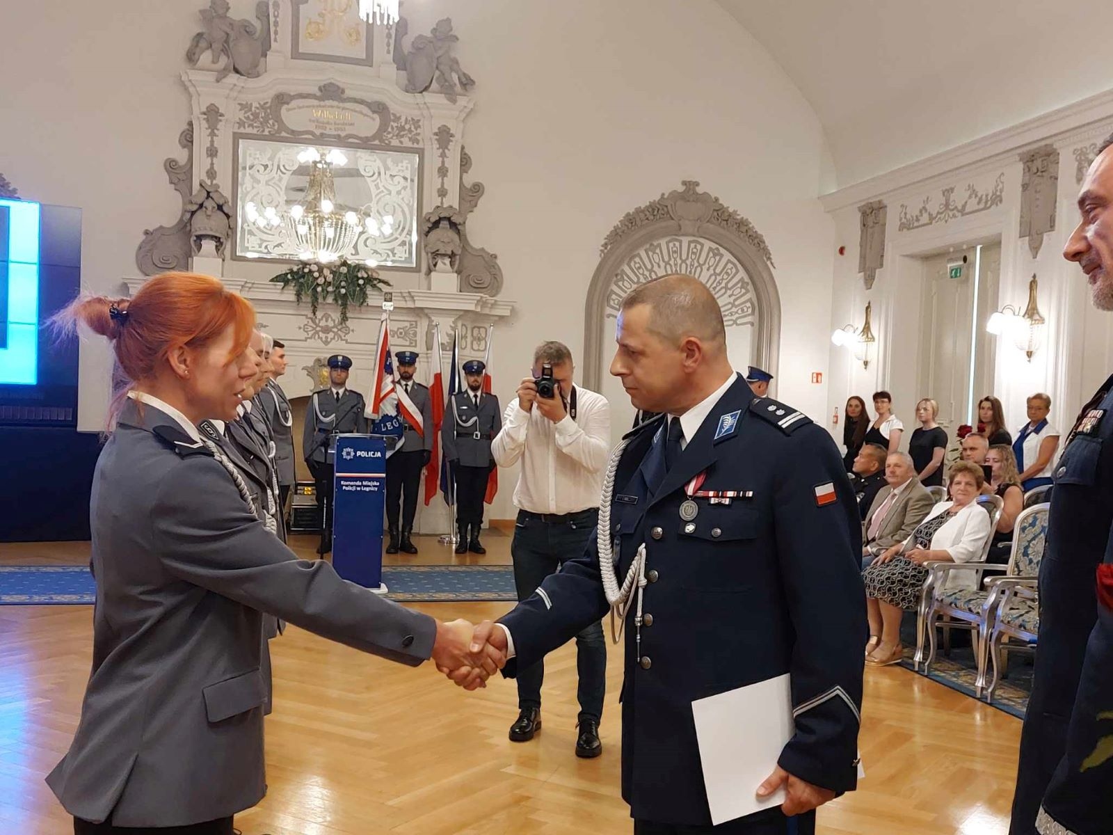 Awanse, odznaczenia i listy gratulacyjne dla policjantów