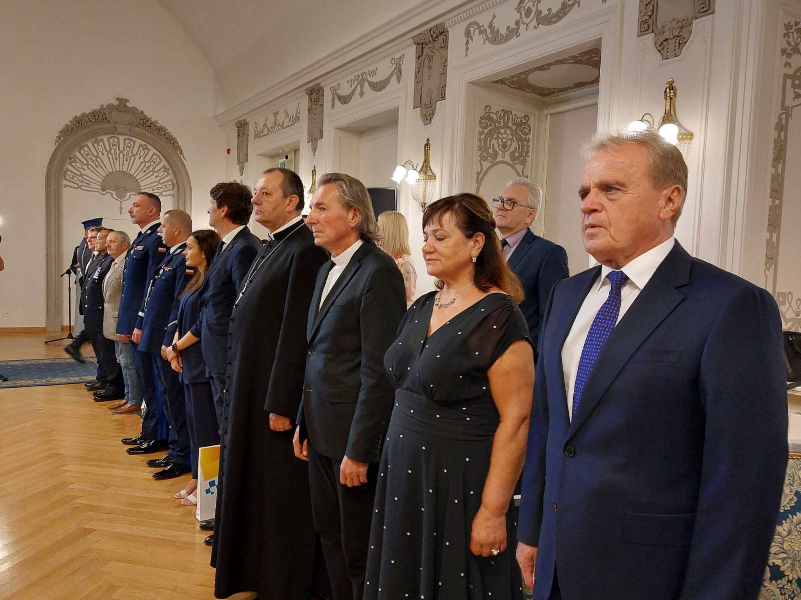 Awanse, odznaczenia i listy gratulacyjne dla policjantów