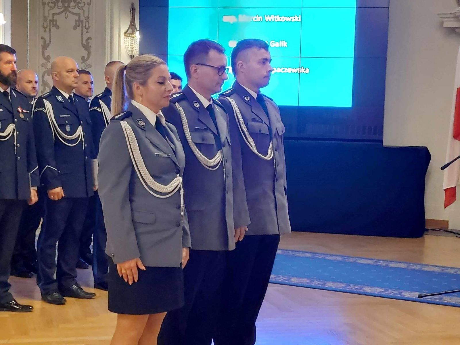 Awanse, odznaczenia i listy gratulacyjne dla policjantów
