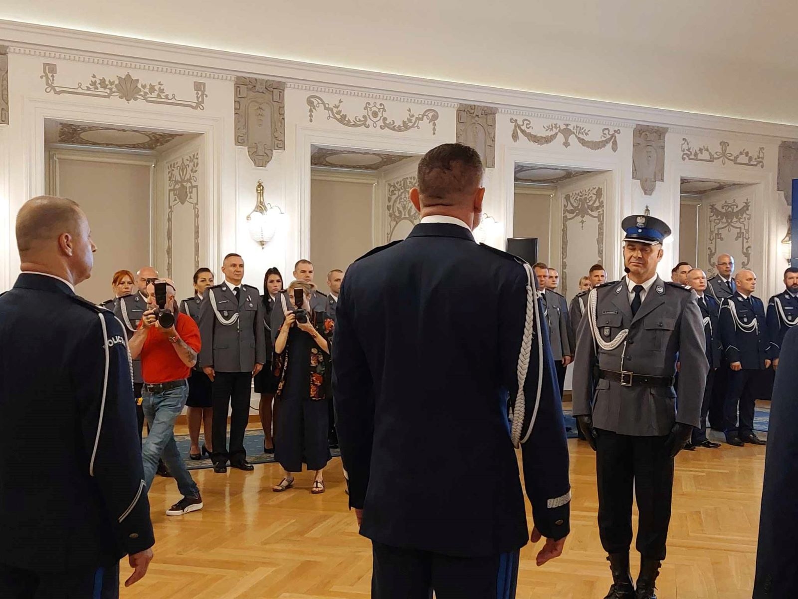 Awanse, odznaczenia i listy gratulacyjne dla policjantów