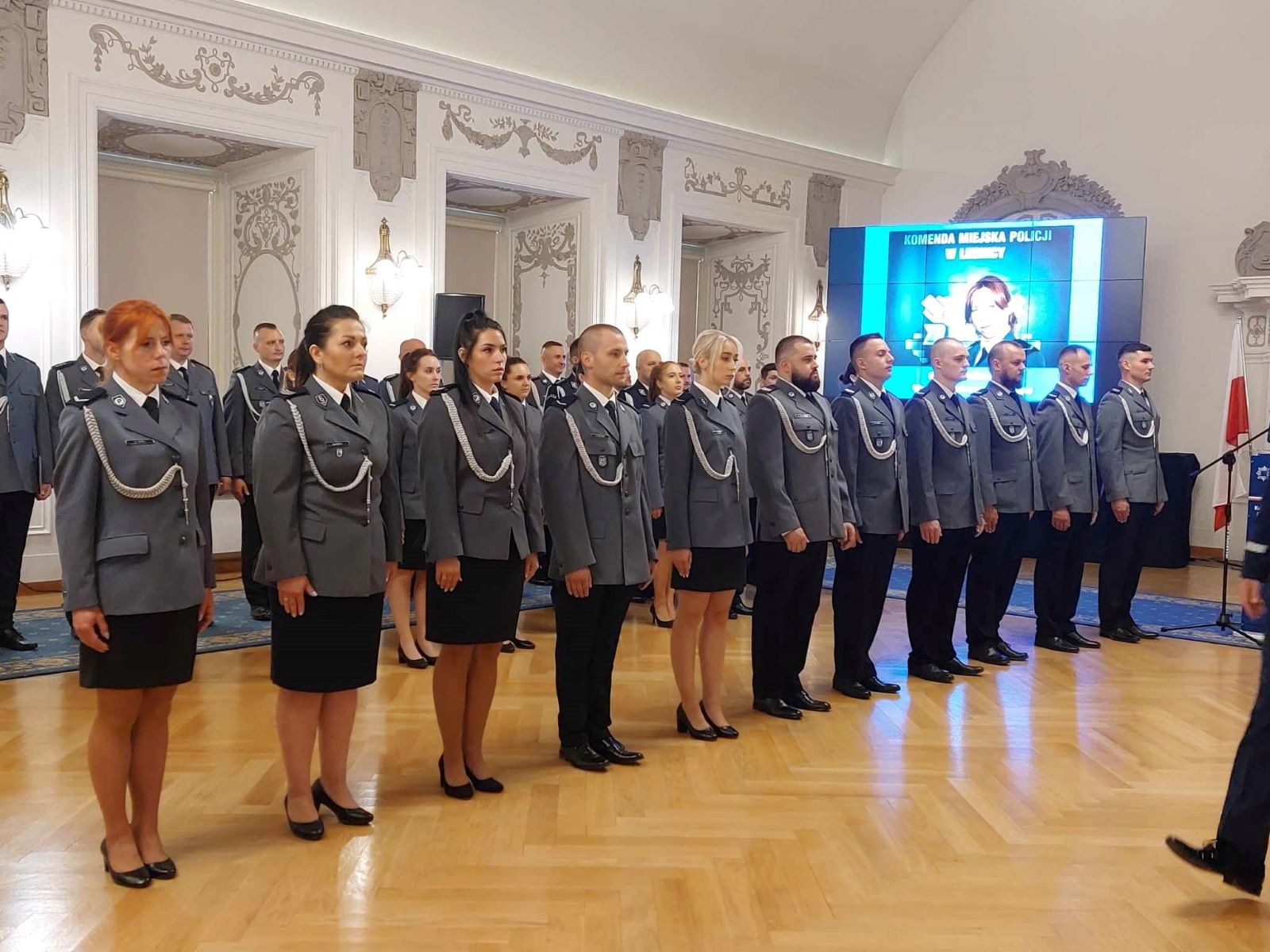 Awanse, odznaczenia i listy gratulacyjne dla policjantów