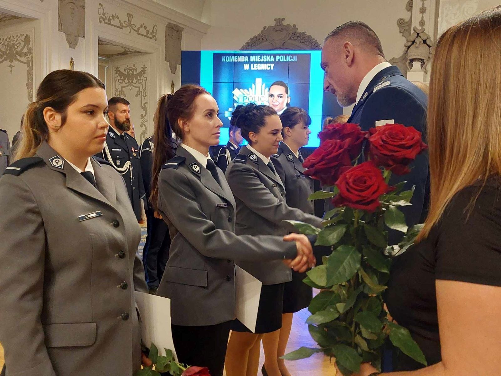 Awanse, odznaczenia i listy gratulacyjne dla policjantów