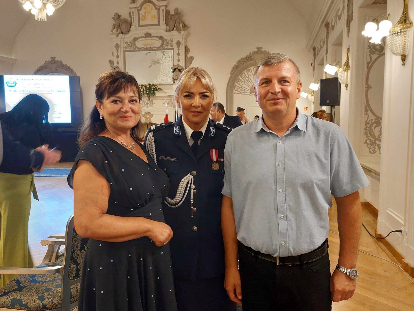 Awanse, odznaczenia i listy gratulacyjne dla policjantów