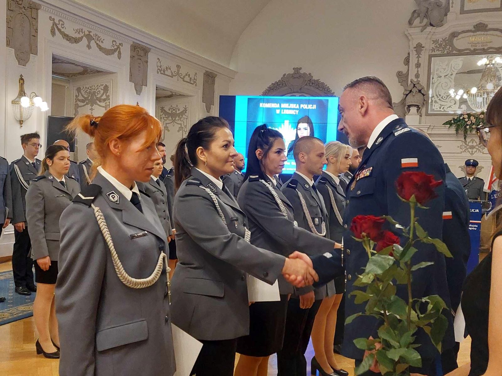 Awanse, odznaczenia i listy gratulacyjne dla policjantów