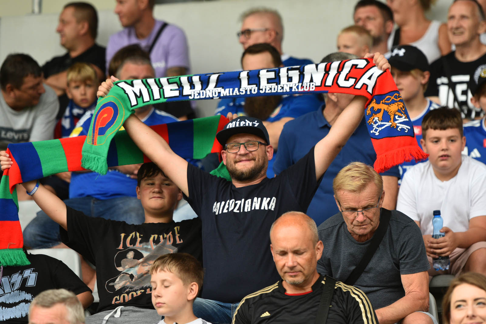 Ponad trzy tysiące kibiców oglądało mecz Miedzi ze Stalową Wolą