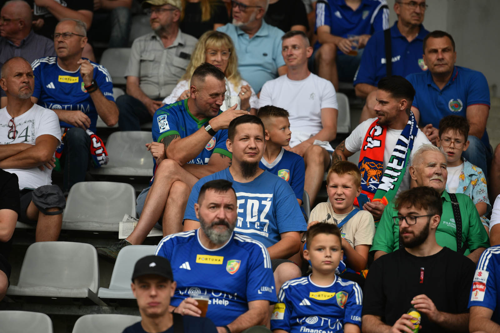 Ponad trzy tysiące kibiców oglądało mecz Miedzi ze Stalową Wolą