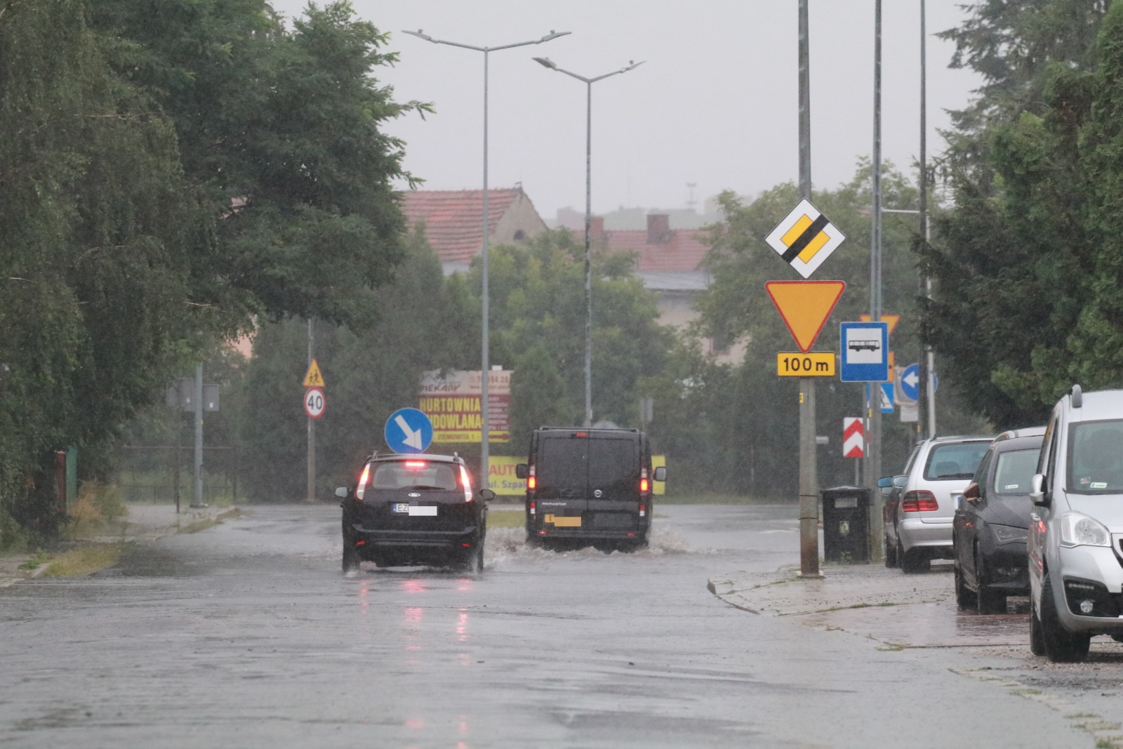 Ulica Spokojna w Legnicy jest nieprzejezdna! Wiele ulic zalanych