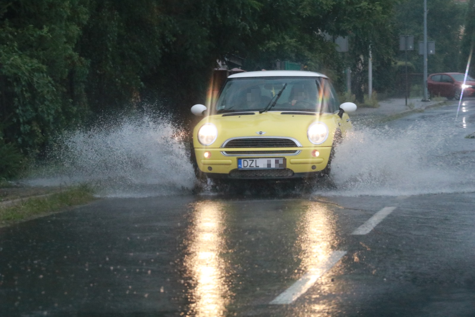 Ulica Spokojna w Legnicy jest nieprzejezdna! Wiele ulic zalanych