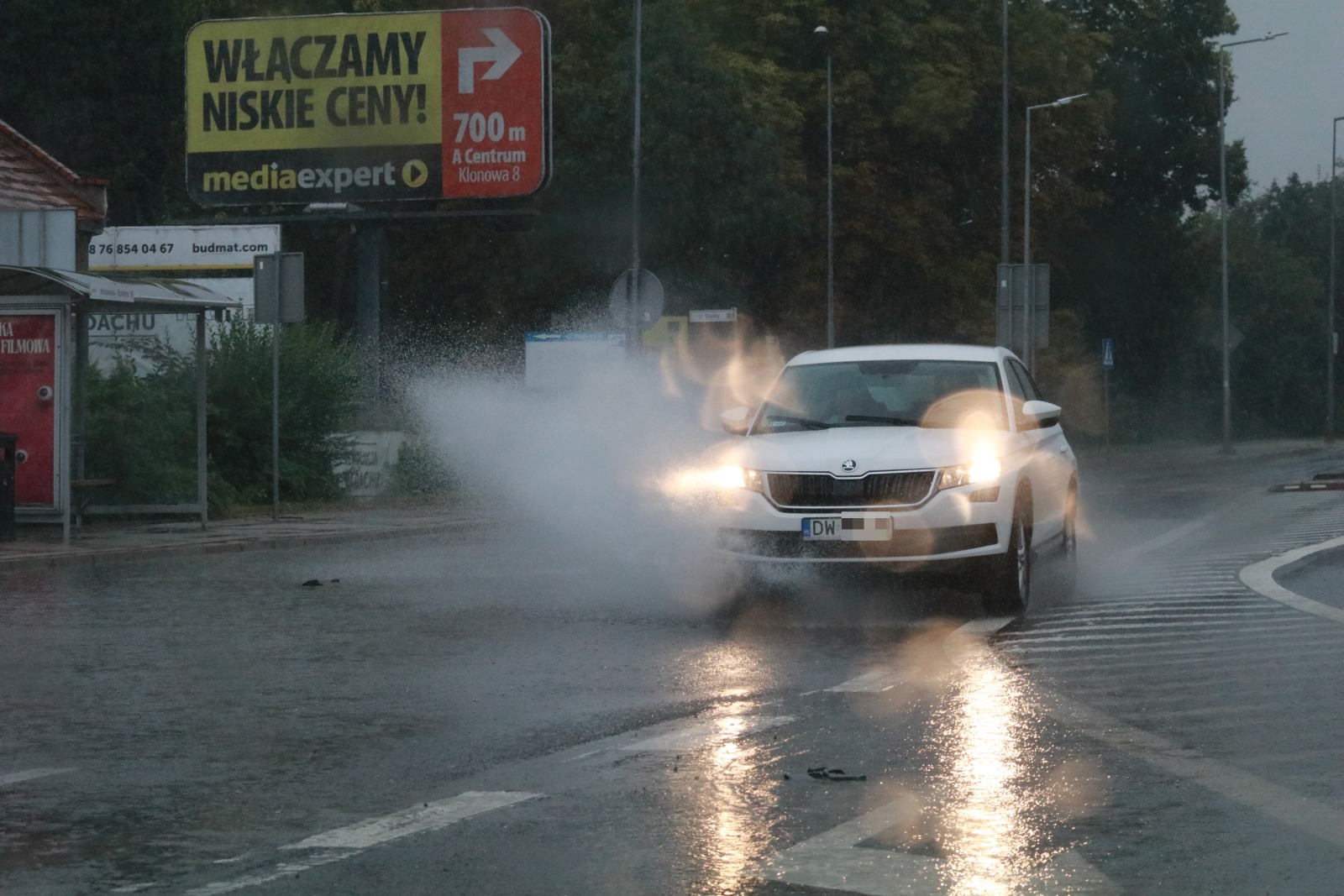 Ulica Spokojna w Legnicy jest nieprzejezdna! Wiele ulic zalanych