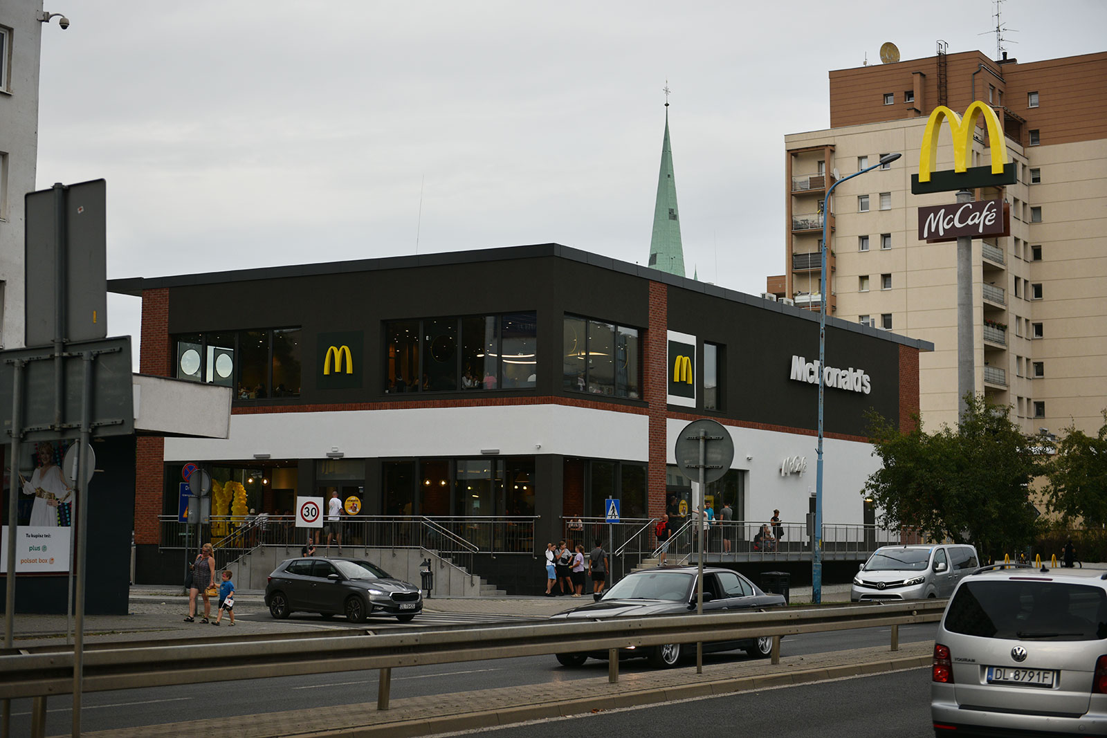 Nowy McDonald's w Legnicy: Największy obiekt w Polsce