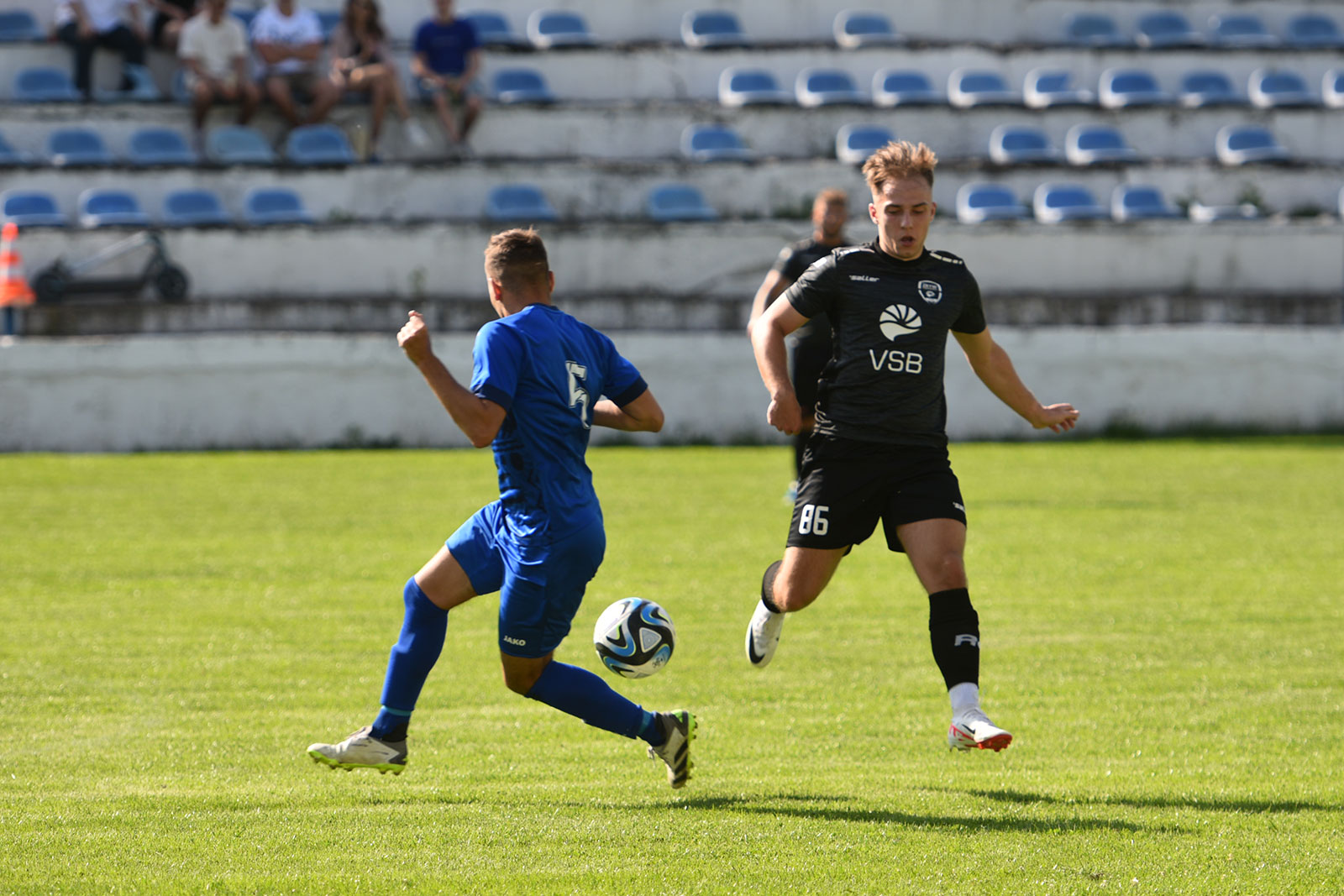 Konfeks Legnica wygrywa na inaugurację sezonu